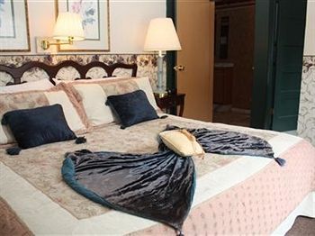 The Historic Brook Forest Inn Evergreen Esterno foto