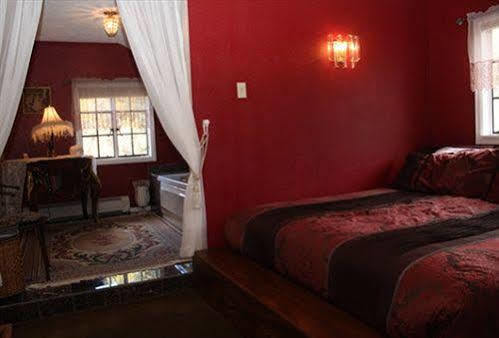 The Historic Brook Forest Inn Evergreen Esterno foto