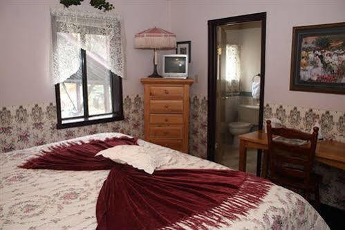 The Historic Brook Forest Inn Evergreen Esterno foto